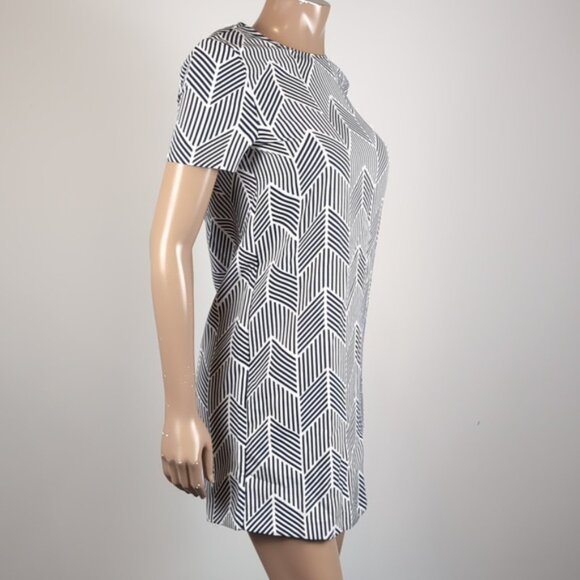 Zara Shift Dress Short Sleeve Arrow  Geometric Print Keyhole Mini Sheath Blue - Picture 8 of 9